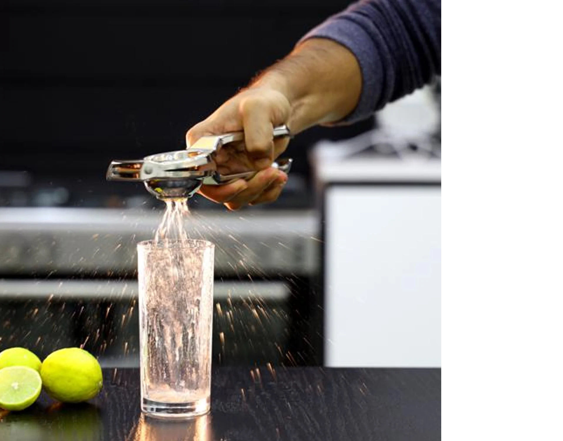 Stainless Steel Lemon Squeezer for Efficient Juice Extraction