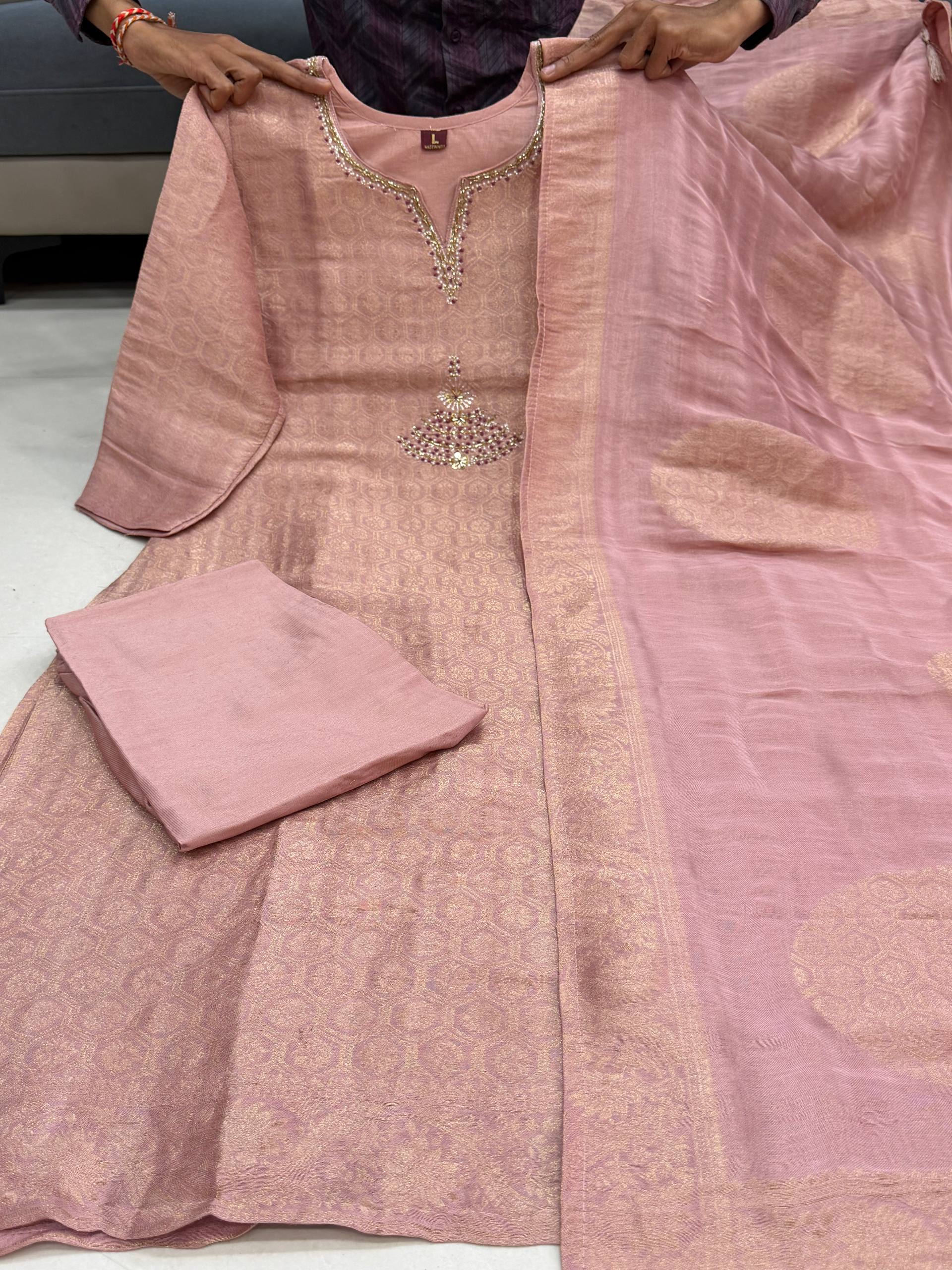 NEW ARIVELLS BANARASI SPECIAL SUIT SET